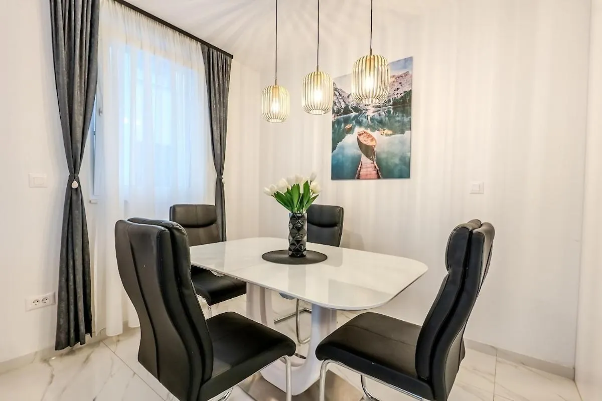 Modern Cityscape 2-Bedroom Terrace Apartment Split Croatia
