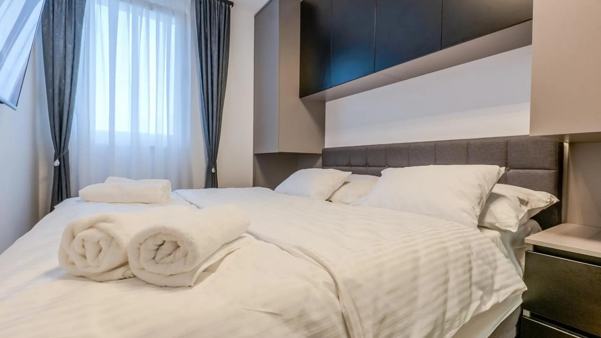 Modern Cityscape 2-Bedroom Terrace Apartment Split 0*,  Croatia